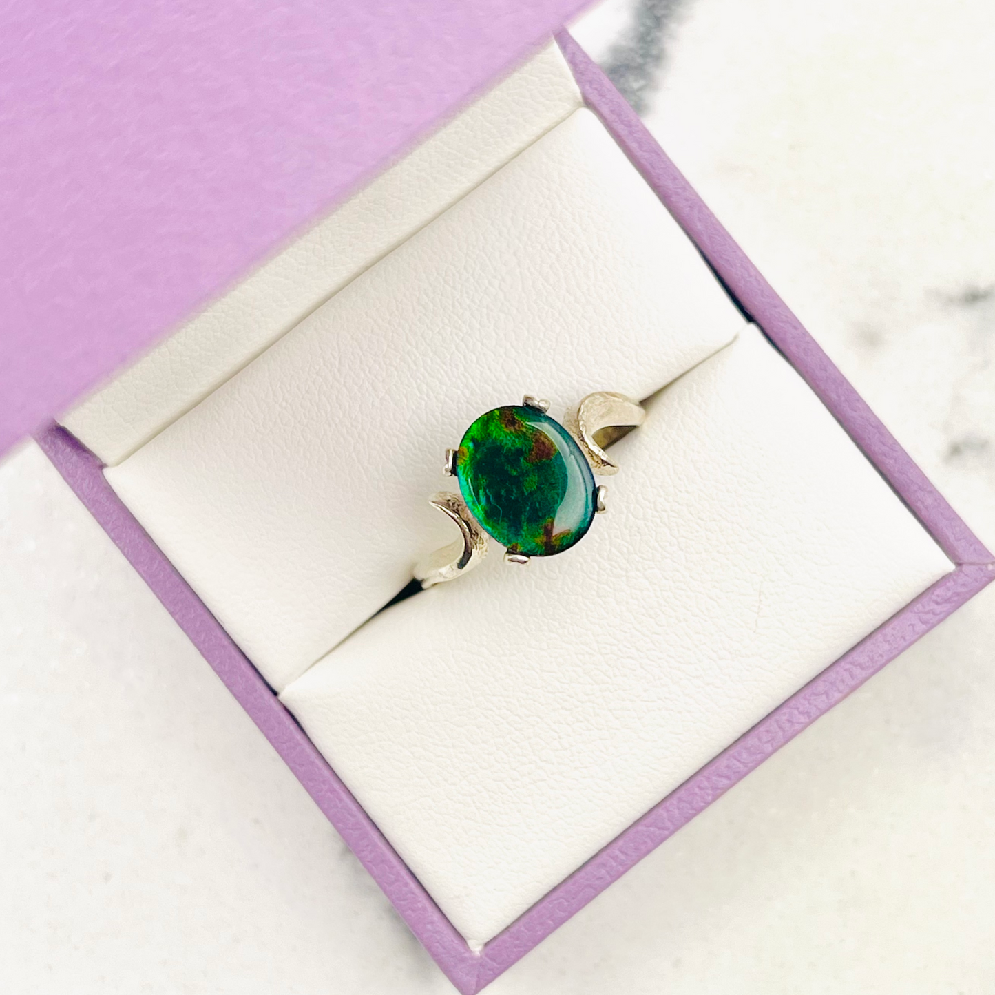 Exquisite Sterling Silver Ring with AA Grade Alberta Ammolite – 10x8mm Emerald Green, Gold & Bluish Purple Hues (US Size 6 ¾)