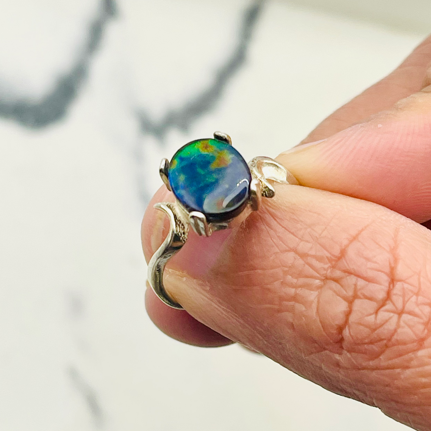 Exquisite Sterling Silver Ring with AA Grade Alberta Ammolite – 10x8mm Emerald Green, Gold & Bluish Purple Hues (US Size 6 ¾)