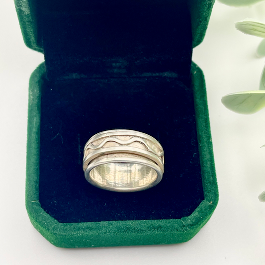 Unisex Sterling Silver Spinner Ring – Wave Design Band US Size 6