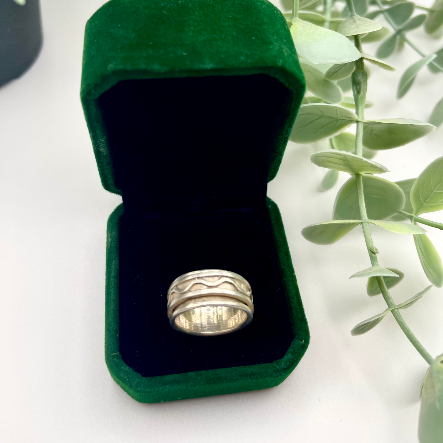 Unisex Sterling Silver Spinner Ring – Wave Design Band US Size 6