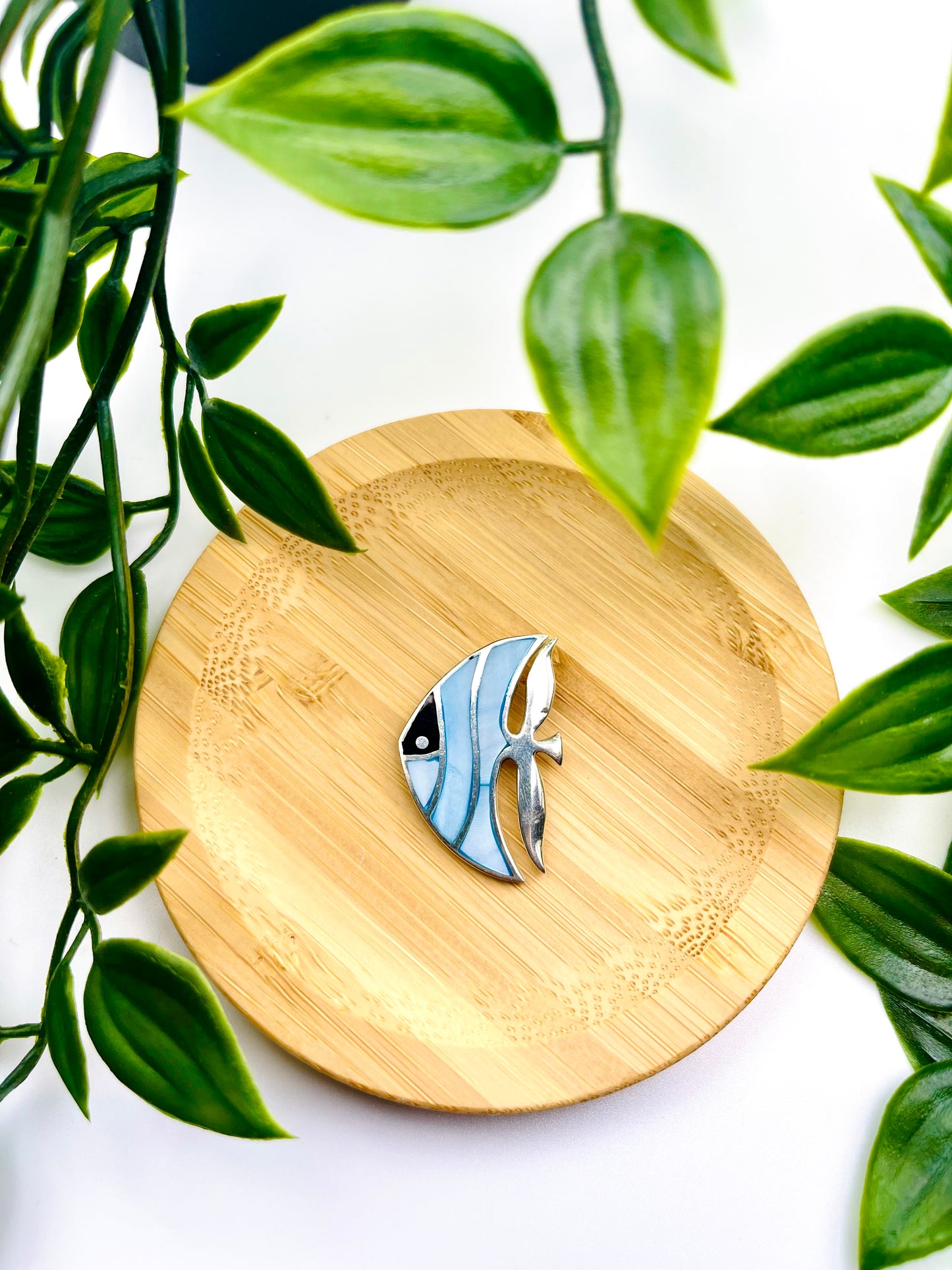 Sterling Silver Black Onyx & Blue Mother of Pearl Inlay Angel Fish Pin Brooch Pendant