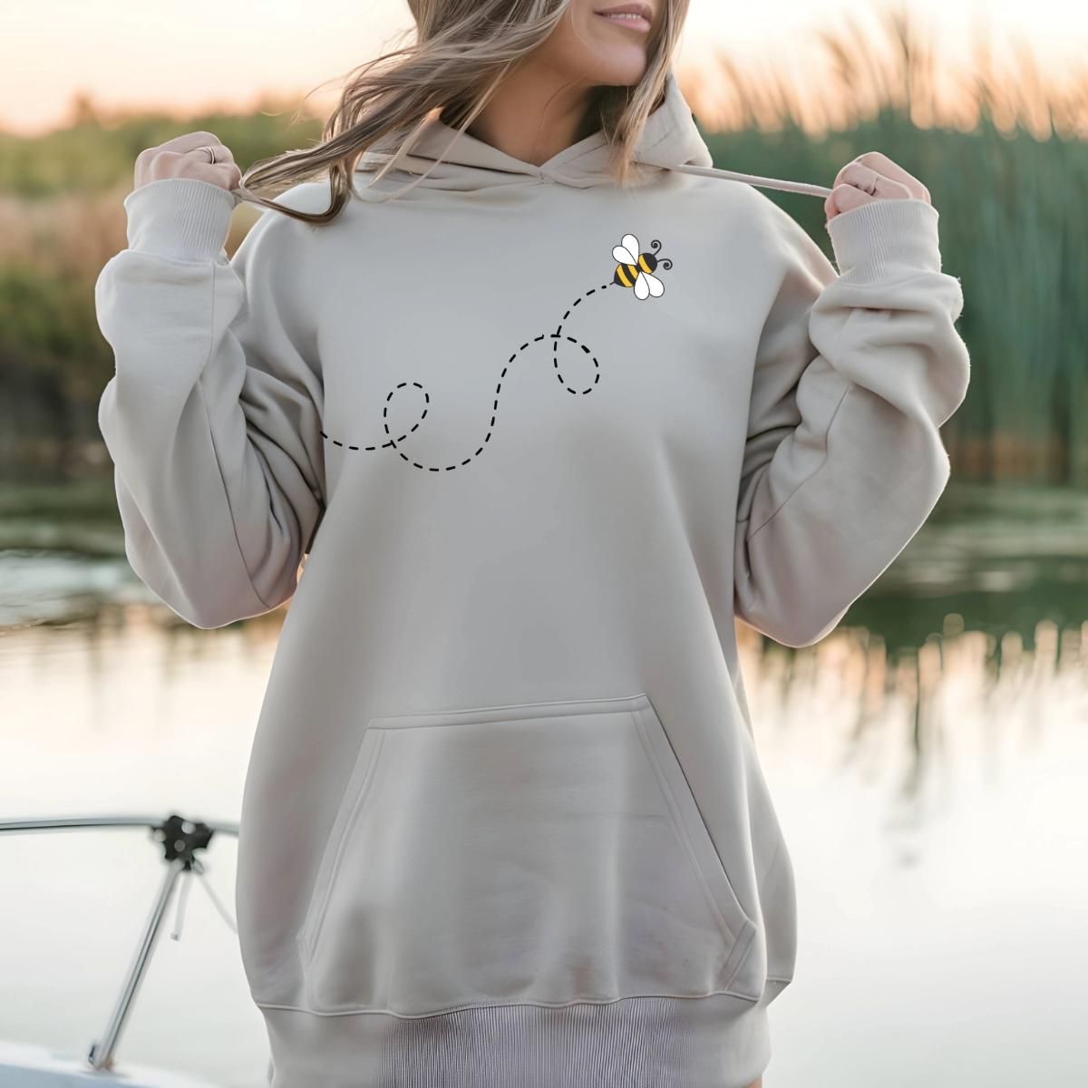 Women's Flying Bee Oversized Hoodie - Black